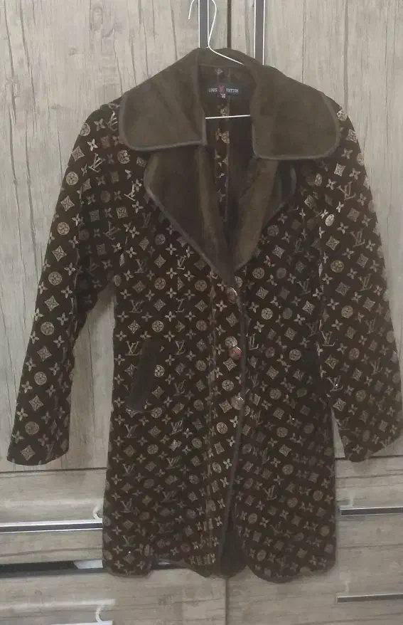 مانتو مخمل گرم به قیمت مناسب|لباس|بیرجند, |دیوار