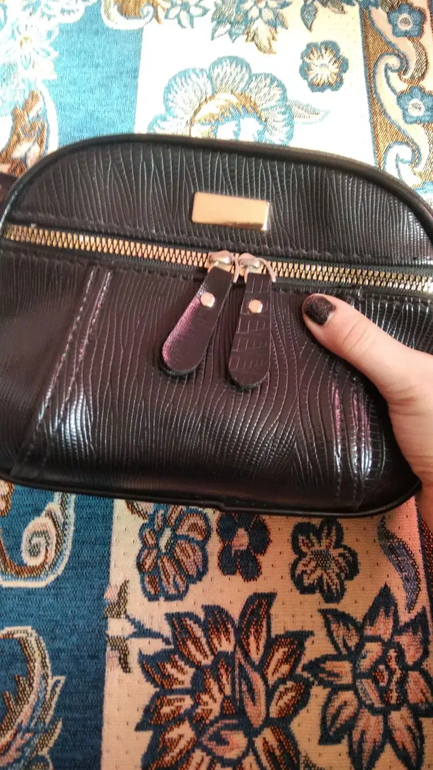 کیف|کیف، کفش، کمربند|رشت, حمیدیان|دیوار