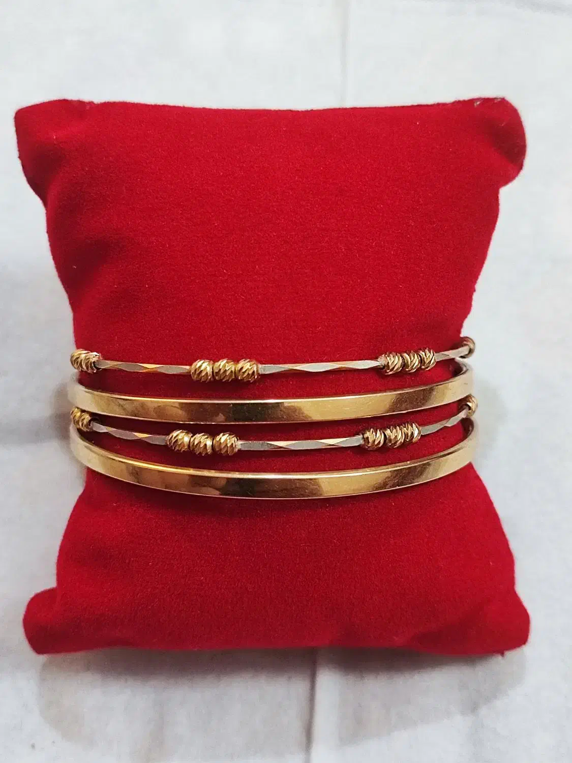 النگوی البرنادو و ورساچه|جواهرات|لنگرود, |دیوار