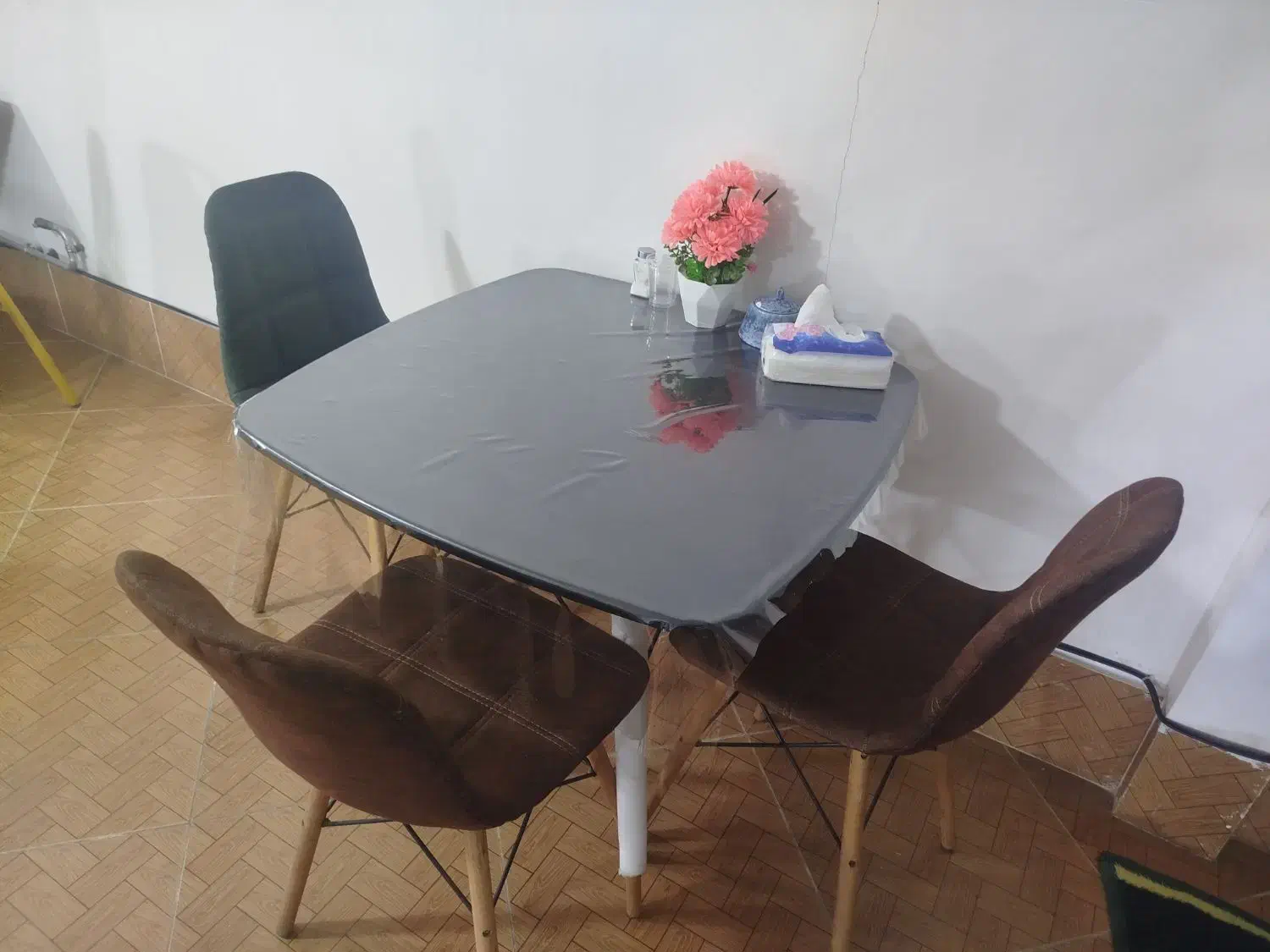 غذاخوری|میز و صندلی غذاخوری|ماکو, |دیوار