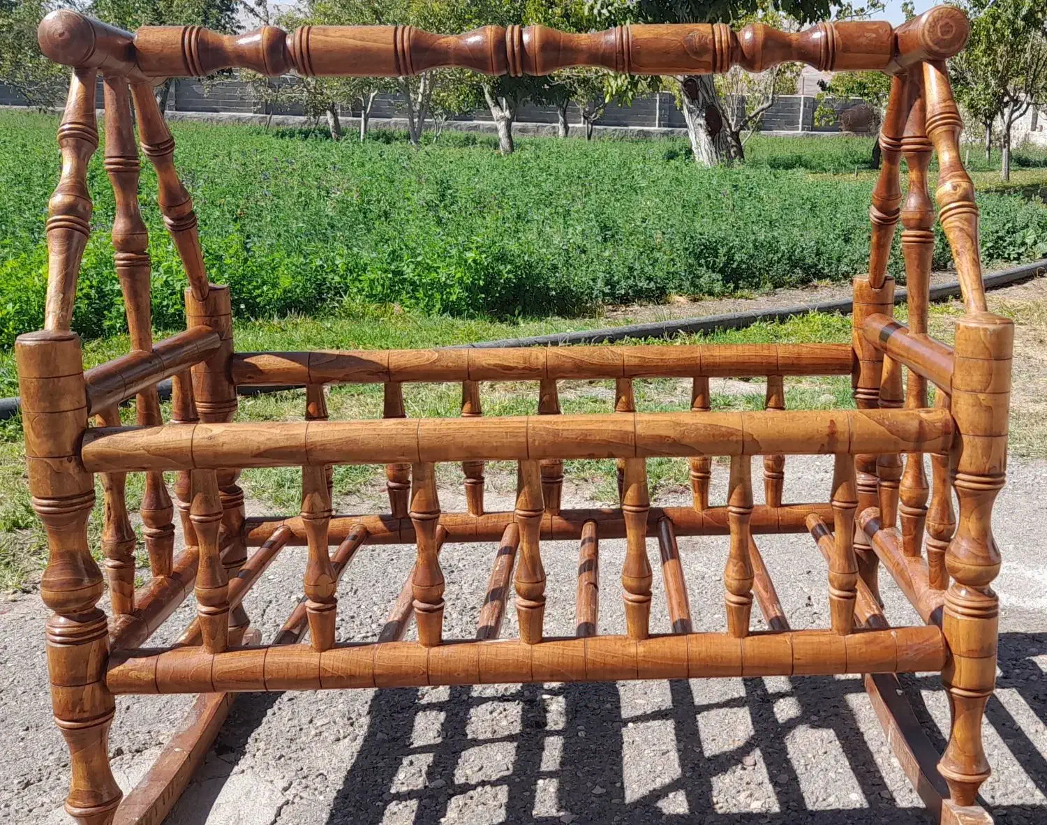 گهواره کودک عتیقه ( بئشیک )|تخت و صندلی بچه|خلخال, |دیوار