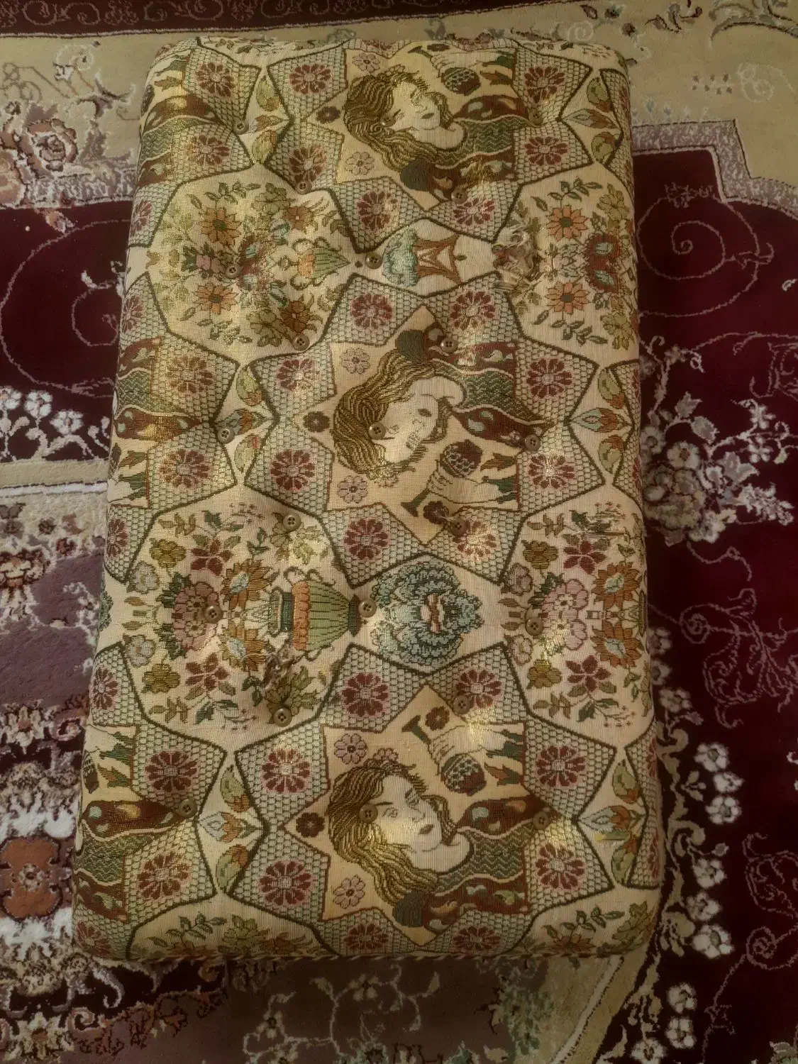 پشتی|پشتی|سنندج, |دیوار