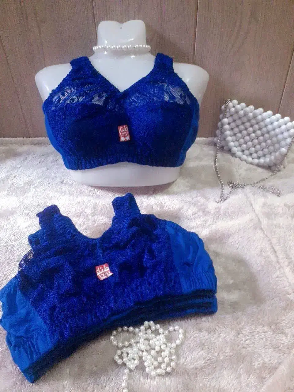 سوتین های بدون قزن باایستادگی بالا|لباس|بروجرد, |دیوار