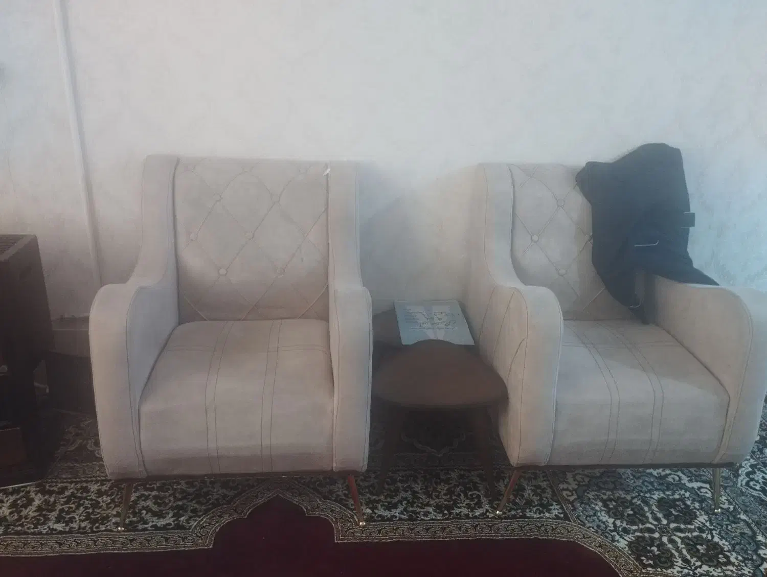 مبل هفت نفره همراه با میز عسلی|مبلمان خانگی و میز عسلی|مشهد, کلاته برفی|دیوار