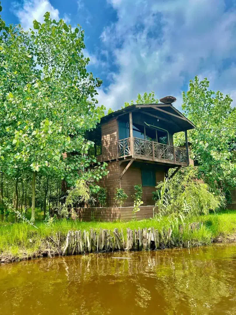 فرصت فروش ویژه کلبه چوبی درجزیره|فروش خانه و ویلا|اصفهان, ارداجی|دیوار