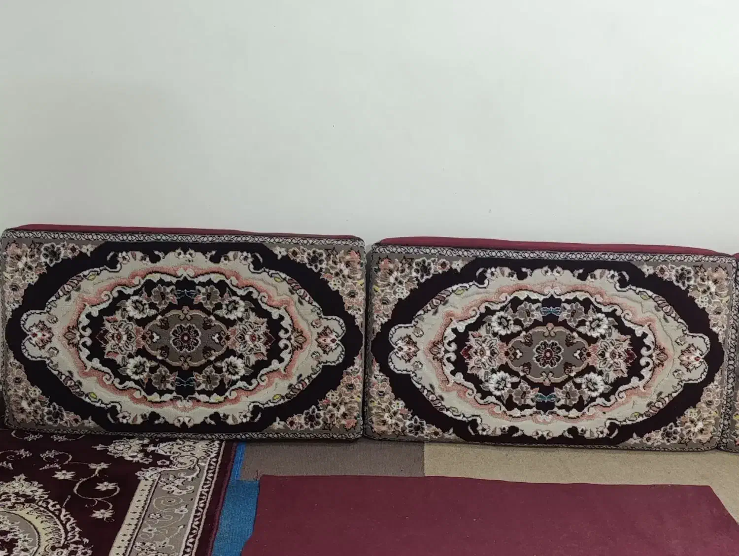 پشتی|پشتی|همدان, |دیوار