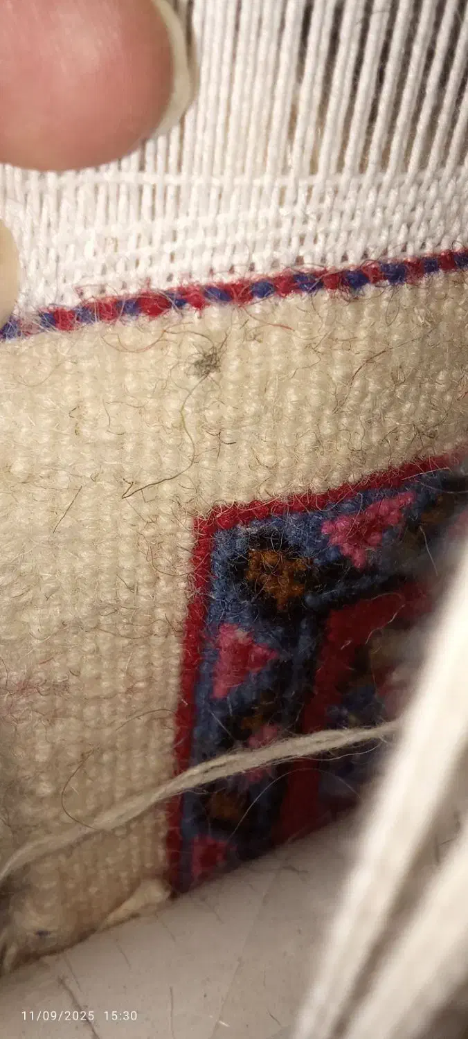 فروش قالیچه بسیار تمیز دست بافت همراه نخ کامل|فرش|قرچک, زیبا شهر|دیوار