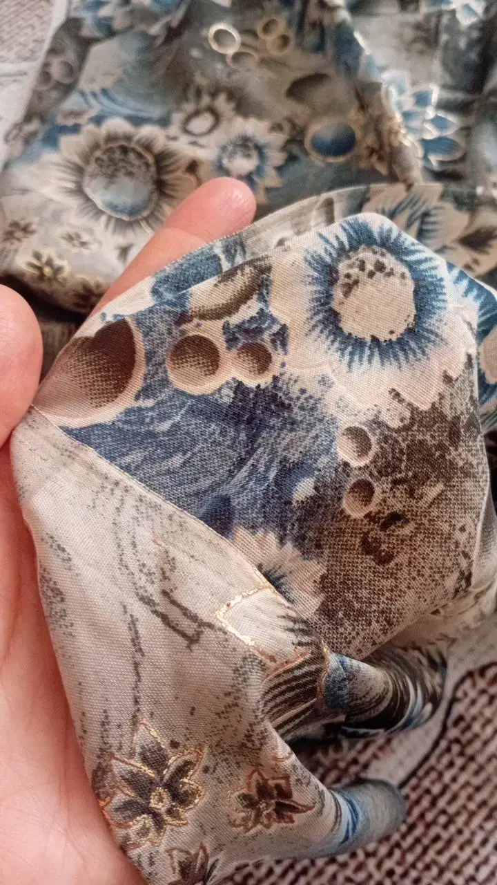 پارچه چادری|لباس|قروه, |دیوار