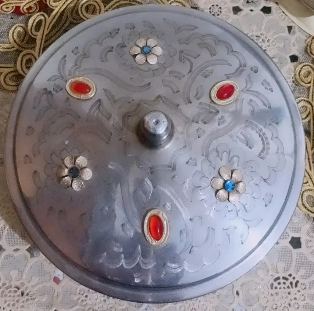 جا شکلاتی عتیقه کلکسیونی|کلکسیون اشیاء عتیقه|میانه, |دیوار