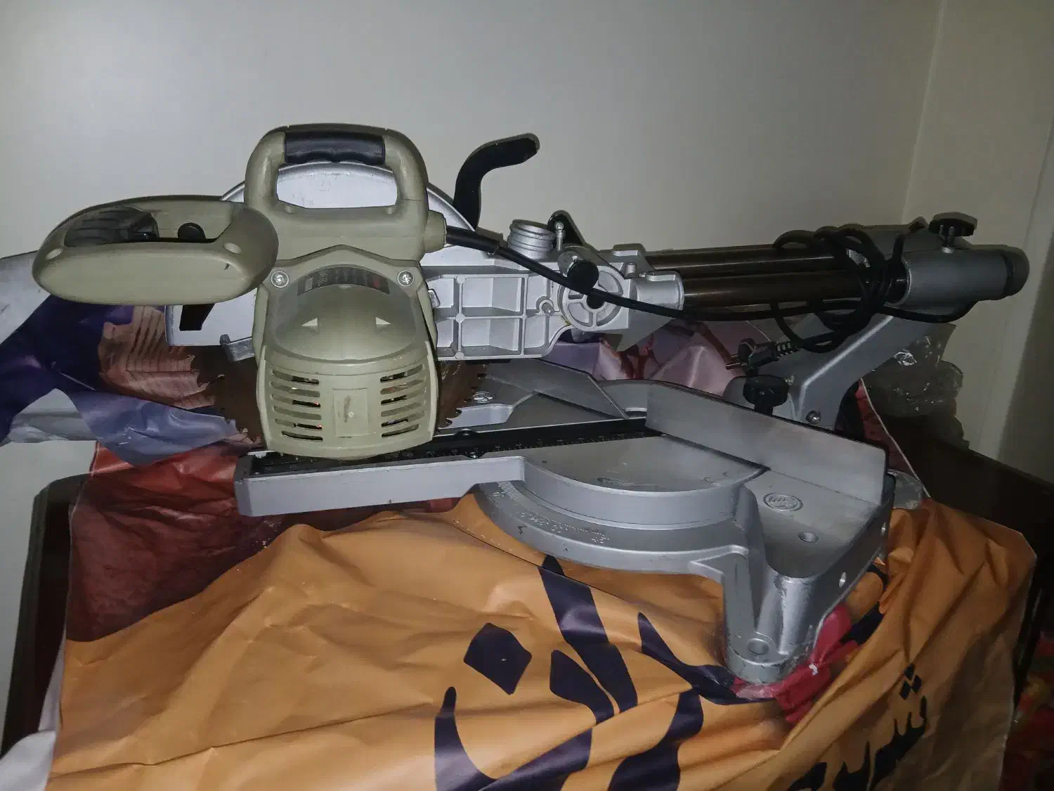 اره بر فارسی بر CROWN|ماشینآلات صنعتی|تهران, استقلال|دیوار