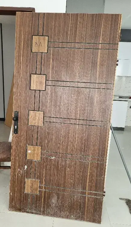 درب چوبی آپارتمان کاملا نو|مصالح و تجهیزات ساختمان|اصفهان, کوی شهید کشوری|دیوار