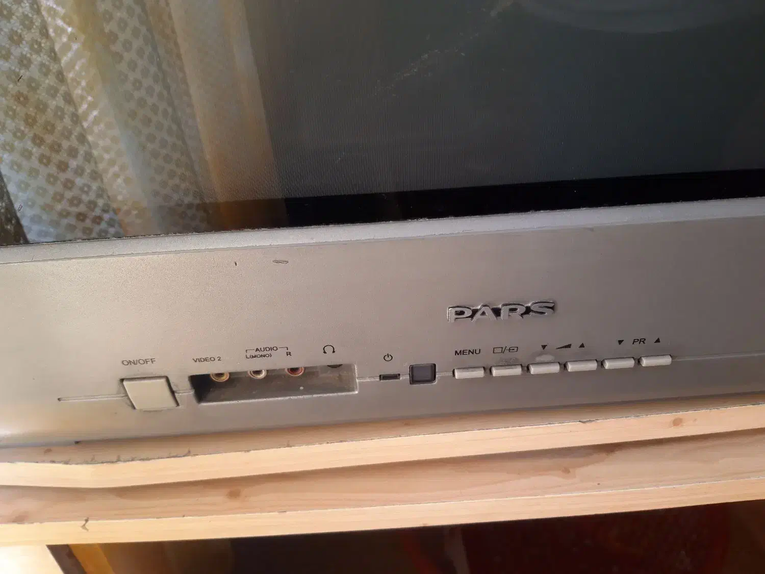 تلویزیون پارس + میز|تلویزیون و پروژکتور|زنجان, |دیوار