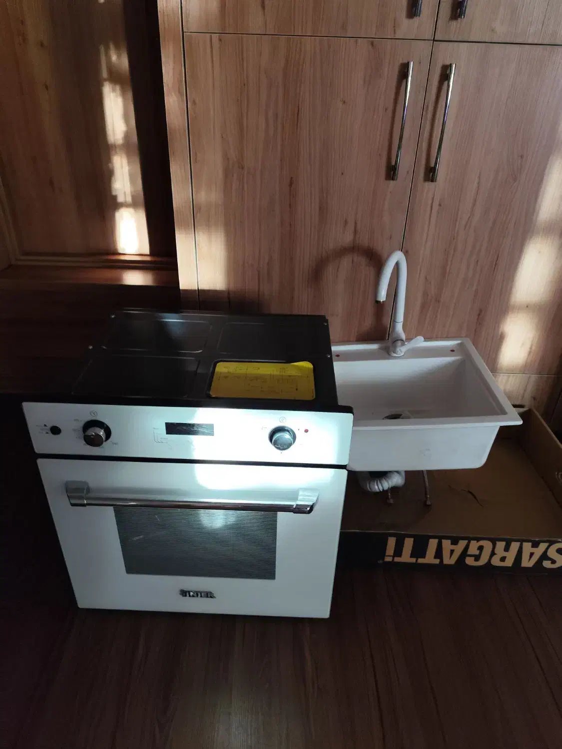 فربرقی توکار وسینک سفید صفرکار|اجاق گاز و لوازم برقی پخت‌وپز|کرمان, |دیوار