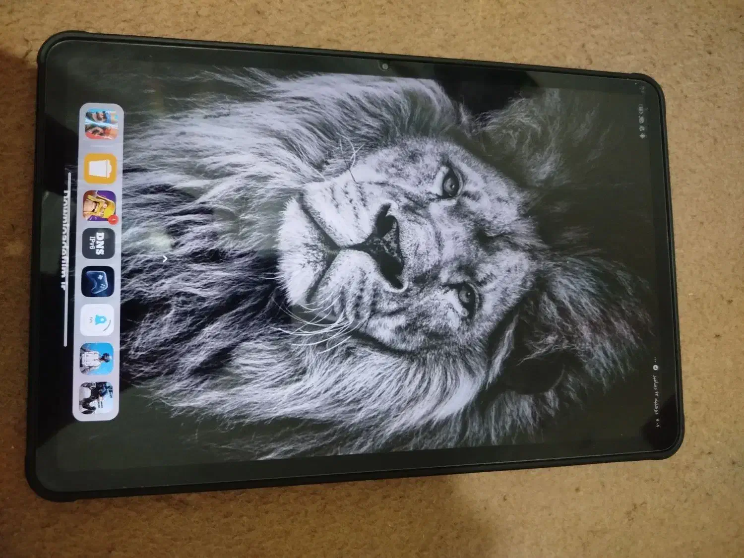 POCO pd|تبلت|تهران, فلسطین (میدان انقلاب)|دیوار