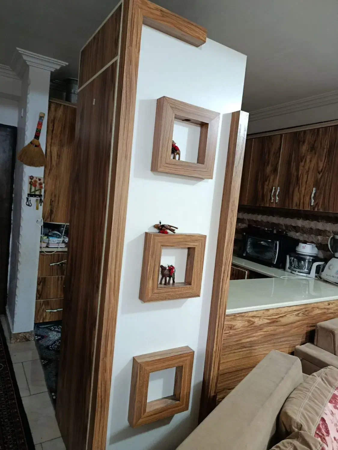 کابینت دسته دوم|بوفه، ویترین، کنسول|سنگر, |دیوار