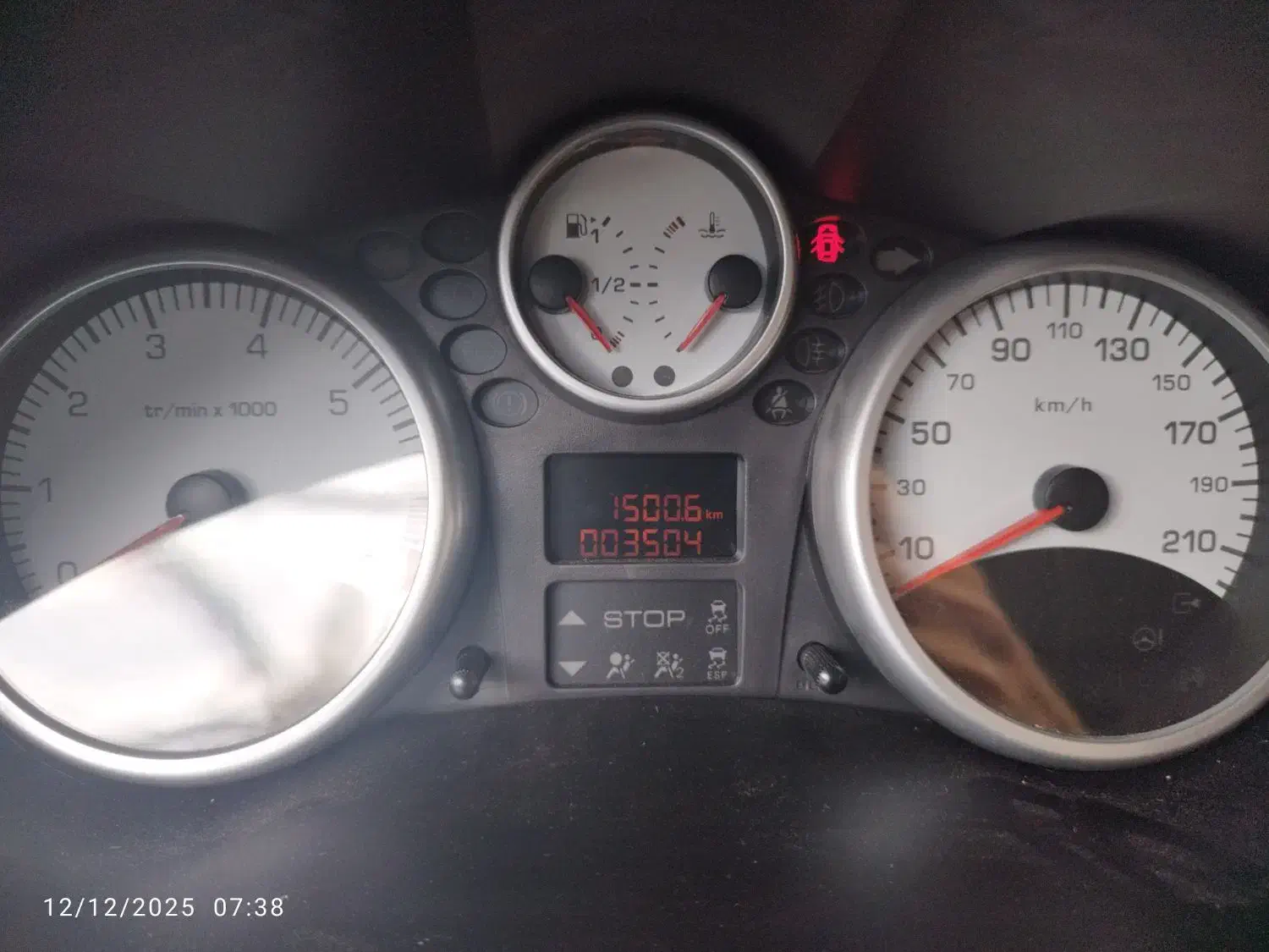 207 سقف شیشه ای ارتقا یافته مدل 1404 معاوضه|خودرو سواری و وانت|بیرجند, |دیوار