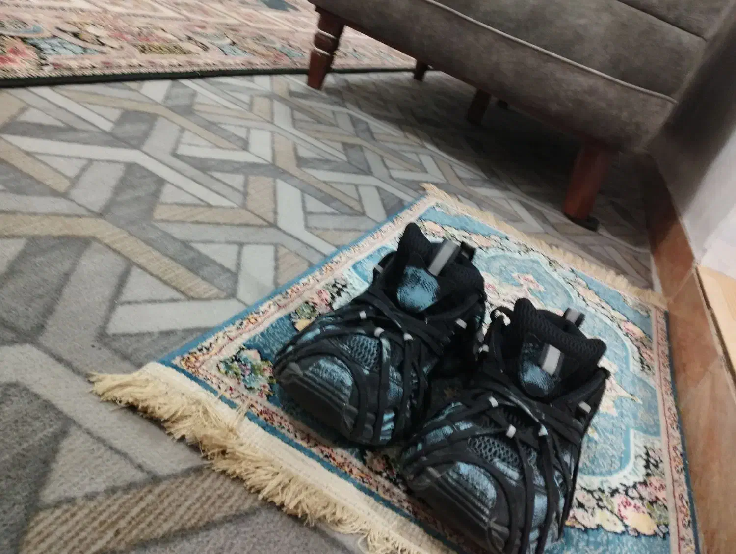 کتونی اسپایدر نو است|کیف، کفش، کمربند|لنگرود, |دیوار