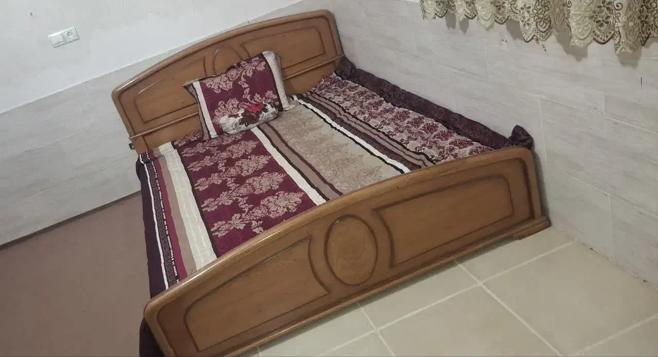 تخت دونفره بدون خوشخواب سالم|تخت و سرویس خواب|خرمآباد, |دیوار