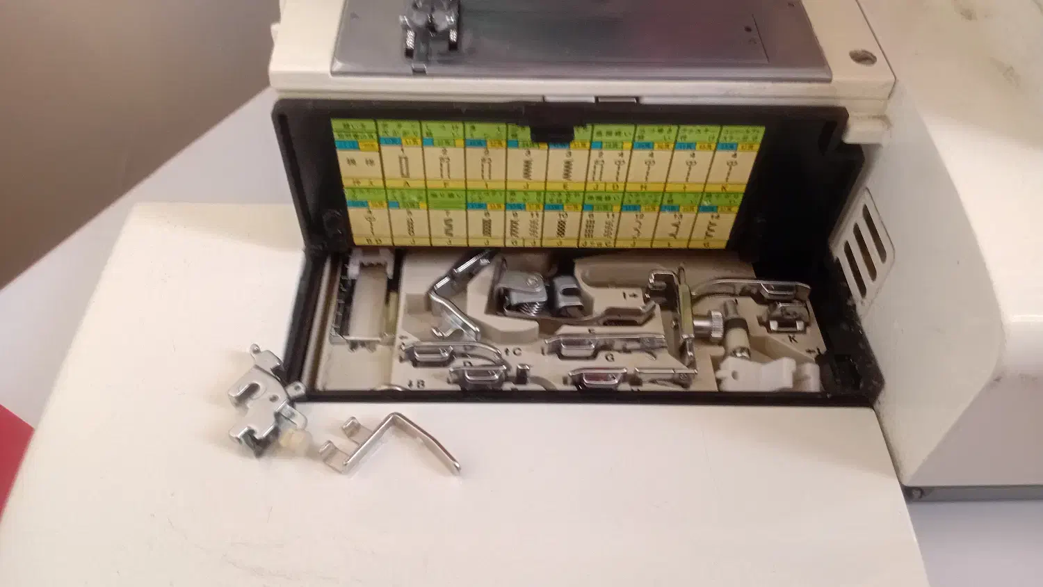 چرخ خیاطی برند BROTHER|چرخ خیاطی و ریسندگی|خمین, |دیوار