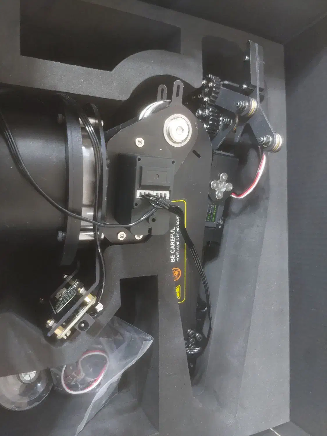 بازو با ۵ محور ازادی|ابزارآلات|اصفهان, دانشگاه اصفهان|دیوار