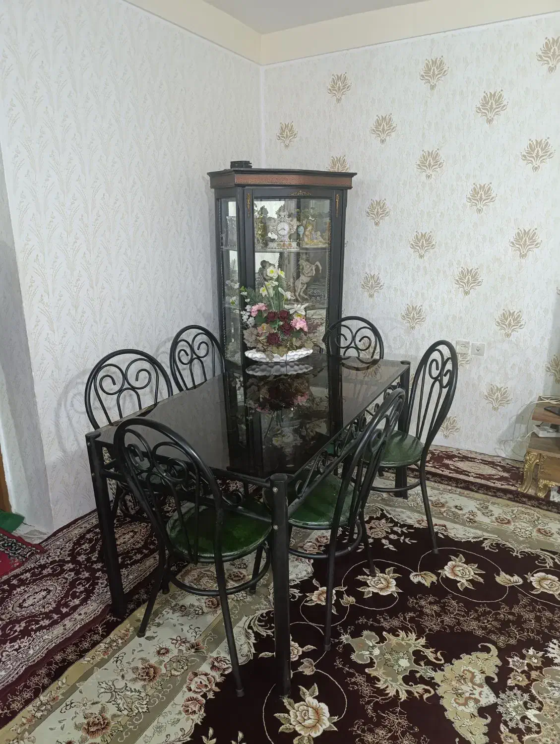 میز نهار خوری ۶ نفره در حد نو|میز و صندلی غذاخوری|سنندج, |دیوار