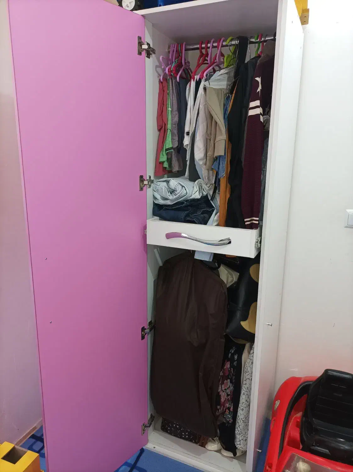 کمد سه تکه نوجوان|جاکفشی، کمد، دراور|خمینیشهر, |دیوار