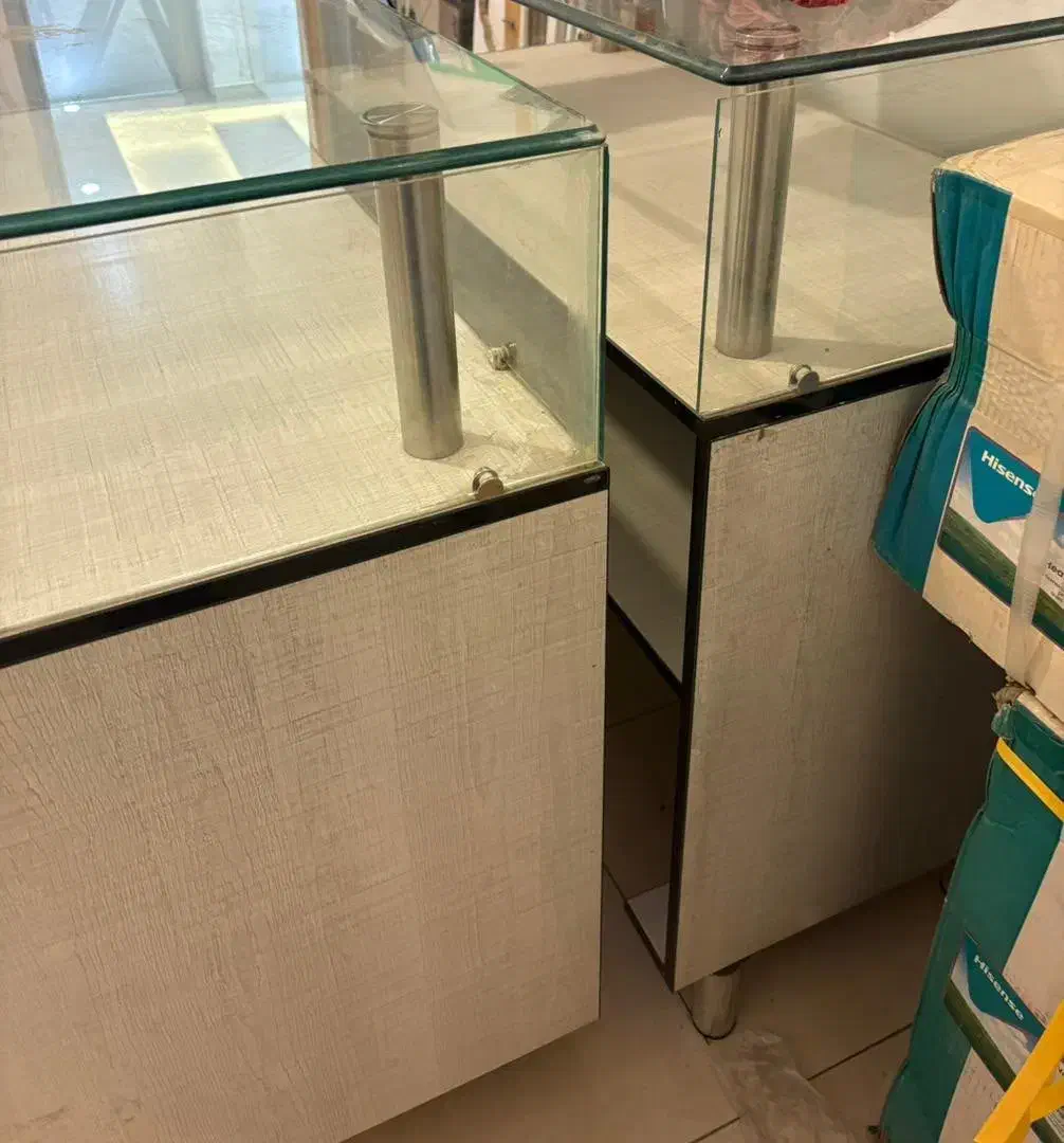 ویترین مغازه و کمد دفتر کار|فروشگاه و مغازه|محمدیه-قزوین, |دیوار