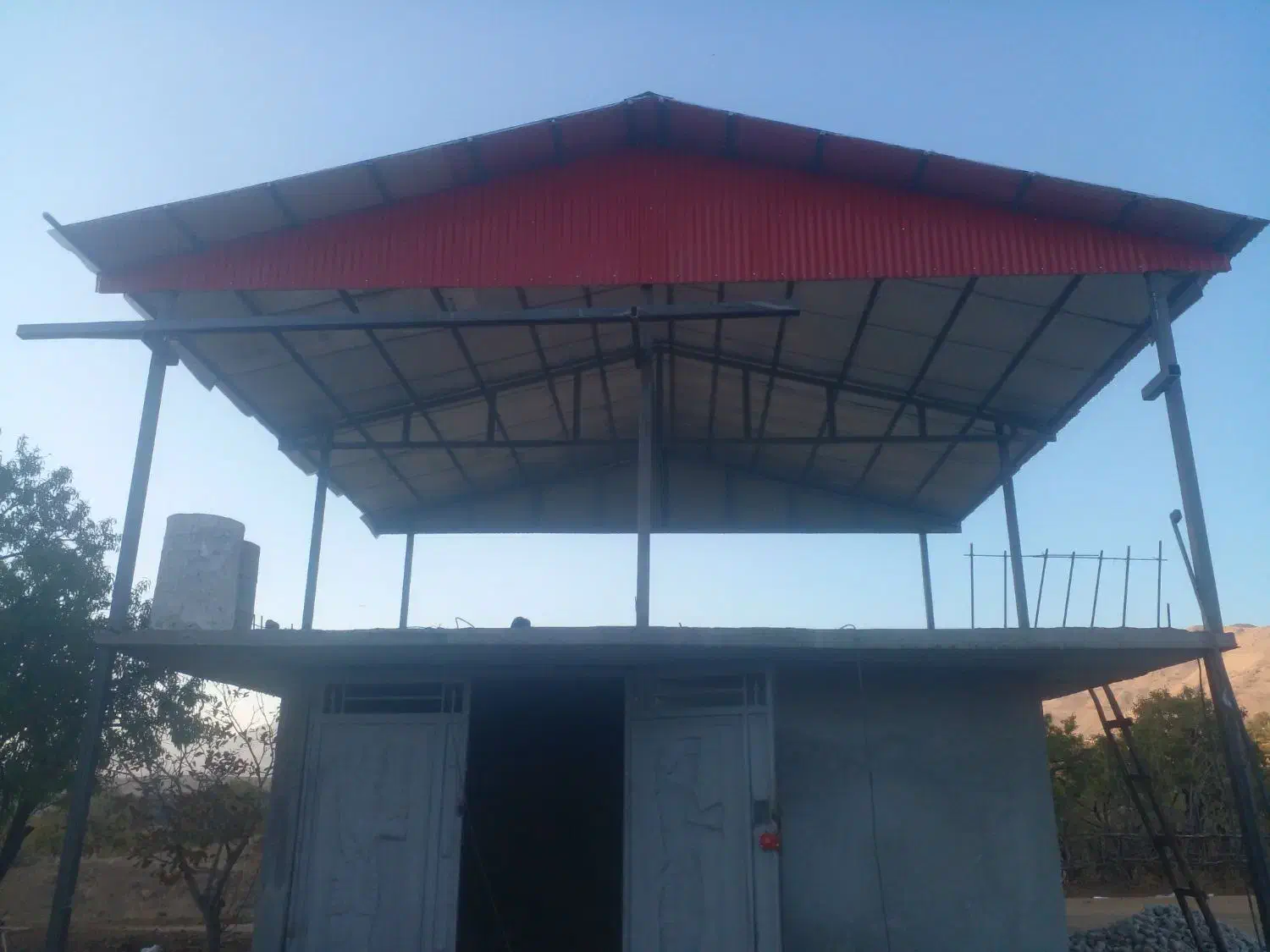 جوشکاری سیاراجرای سقف شیروانی.زرجوش لوله بخاری.و.|خدمات پیشه و مهارت|بابا حیدر, |دیوار