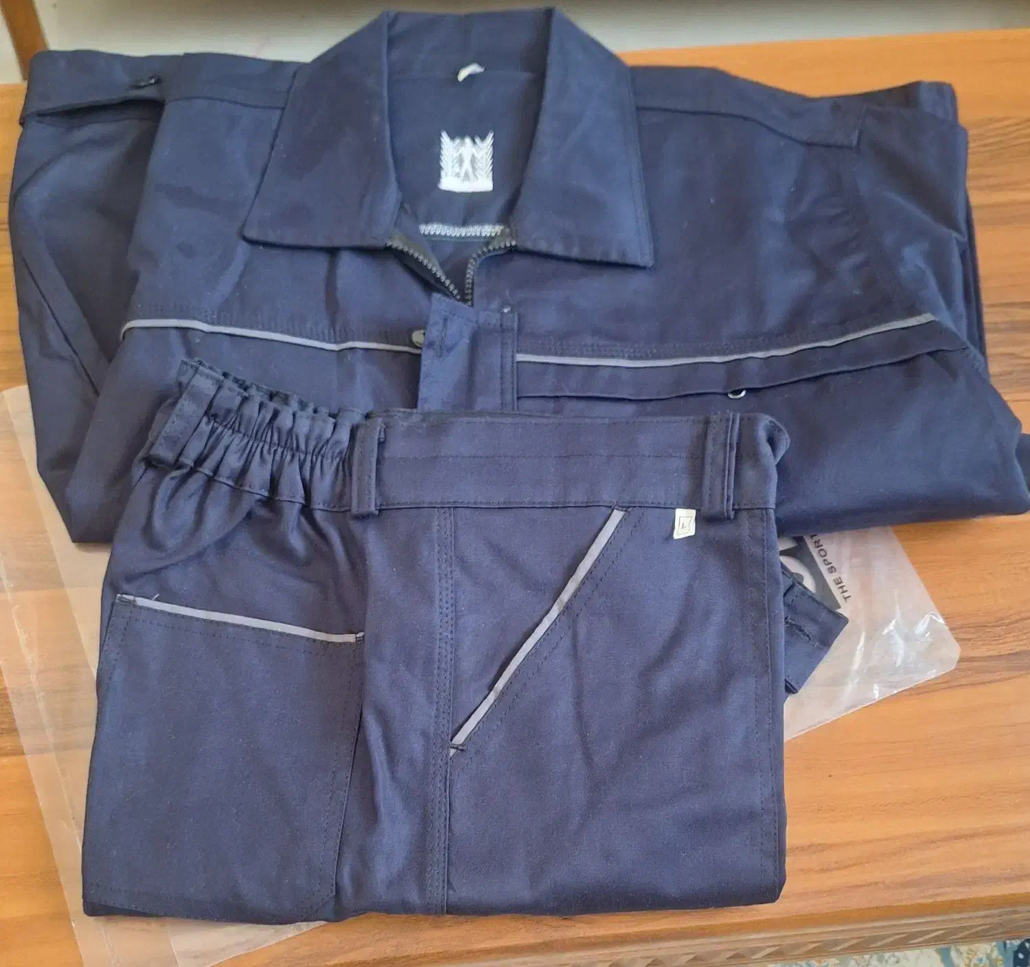 لباس کار|لباس|شوشتر, |دیوار