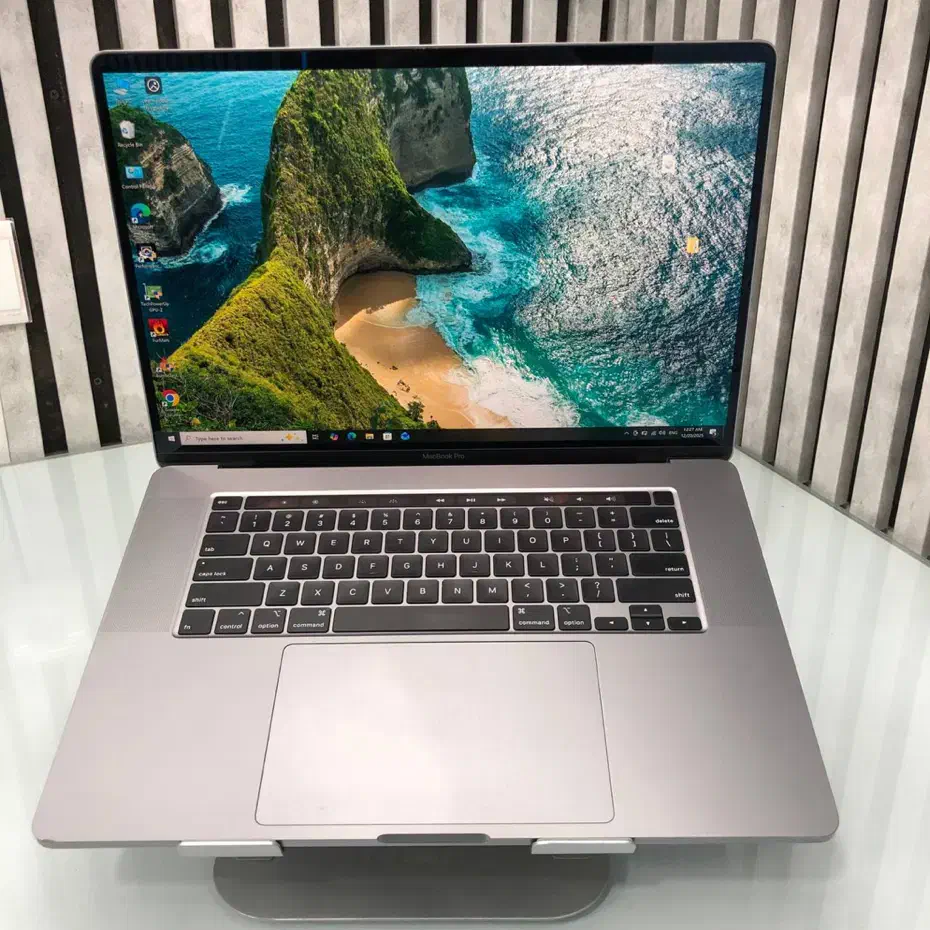 لپ تاپ apple مدل macbook pro 16.1|رایانه همراه|ارومیه, |دیوار