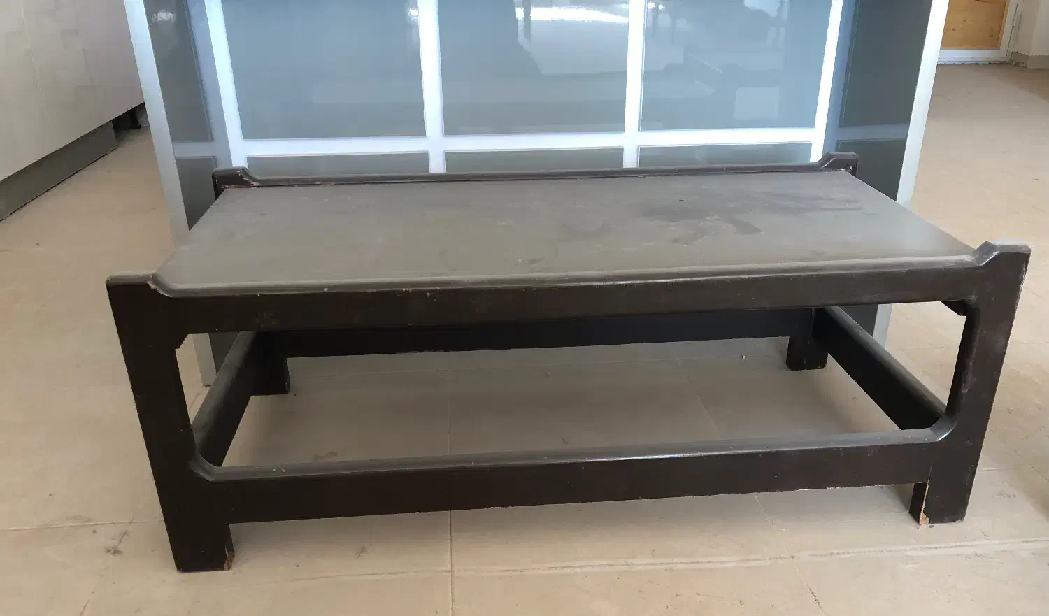 میز قدیمی|کلکسیون اشیاء عتیقه|کرمان, |دیوار