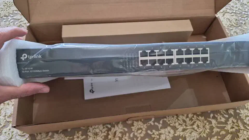 فروش سوئیچ ۱۶ پورت tp-link مدل tl-sf1016 استوک|مودم و تجهیزات شبکه|ایذه, |دیوار