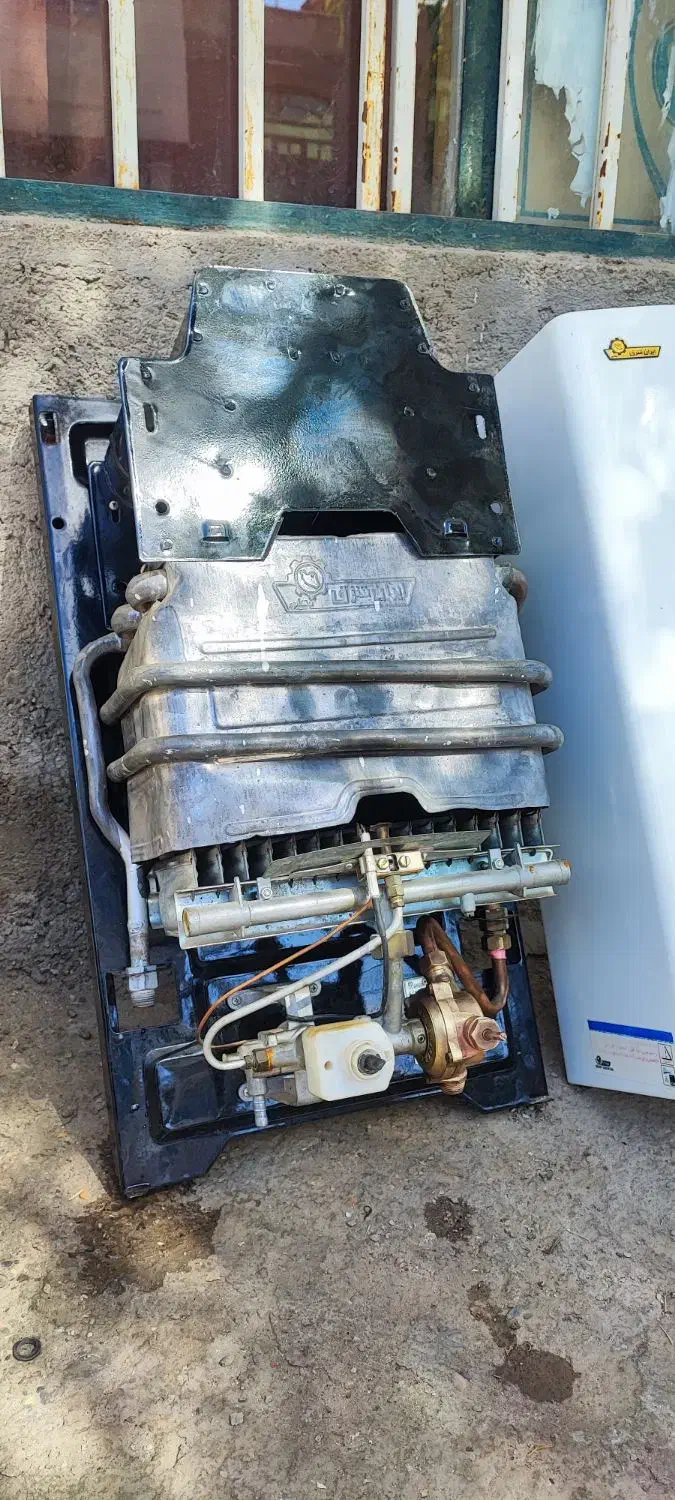 سرویس تعمیرات فروش    آبگرمکن،بخاری،جاروبرقی|خدمات پیشه و مهارت|ساوه, |دیوار