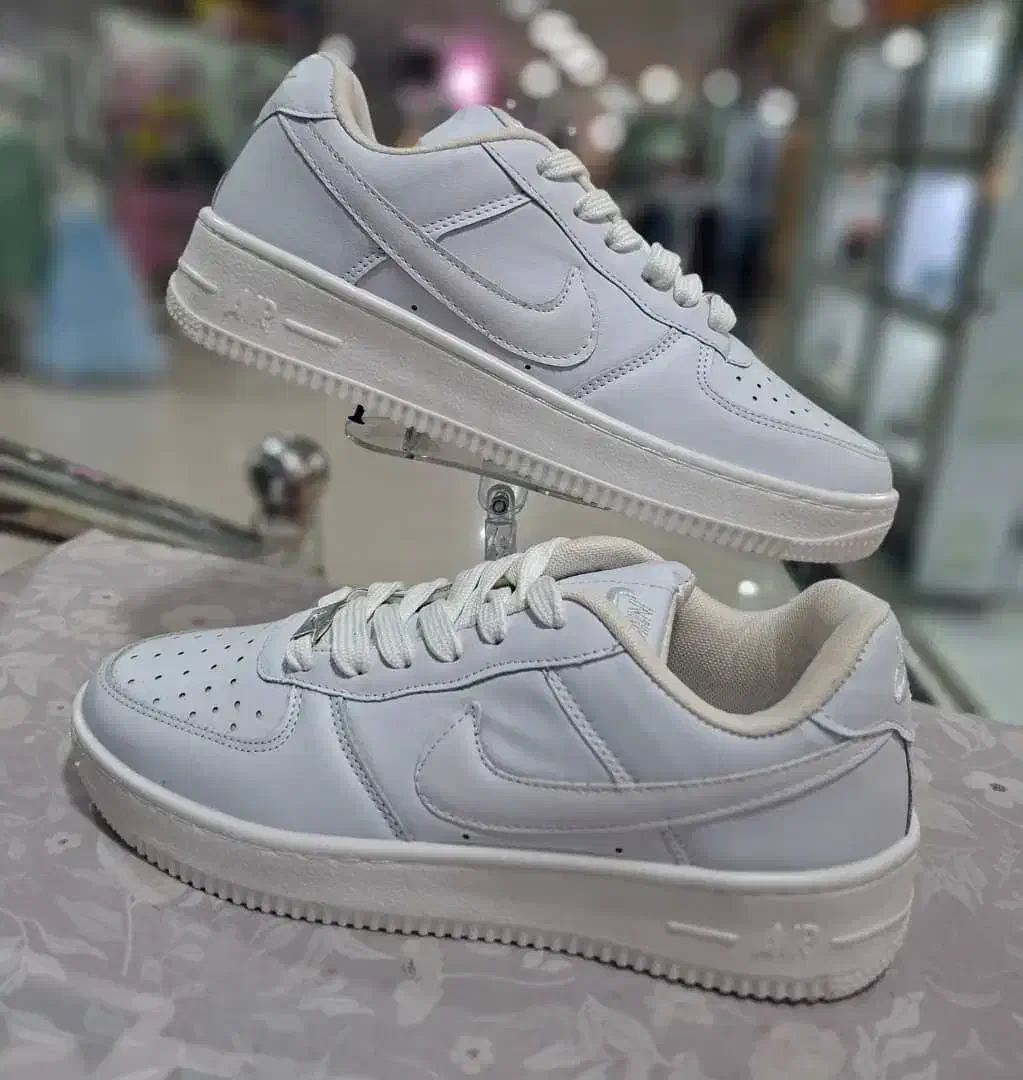 حراج تمامی کتونی های اسپرت از ۵۹۰ تا ۸۵۰|کیف، کفش، کمربند|شیراز, جوادیه|دیوار