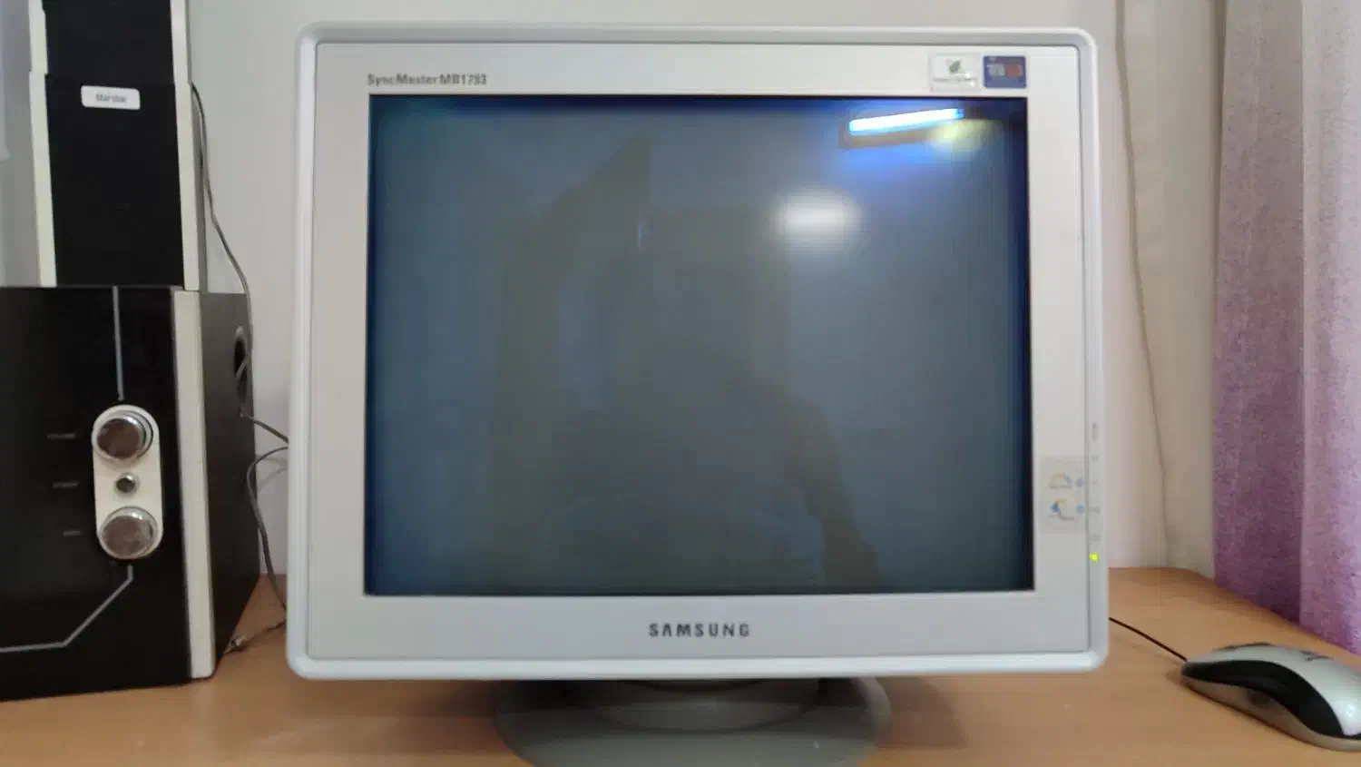 کامپیوتر|رایانه رومیزی|گنبد کاووس, |دیوار