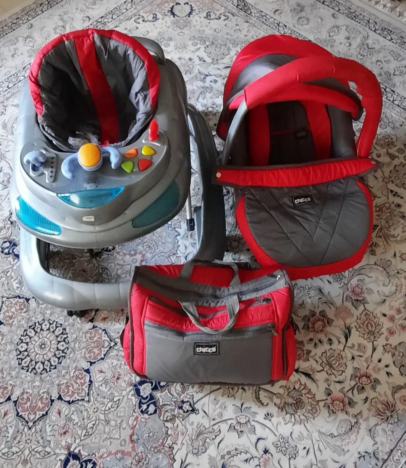 ست کریر و روروئک و ساک کودک|کالسکه و لوازم جانبی|گرگان, |دیوار