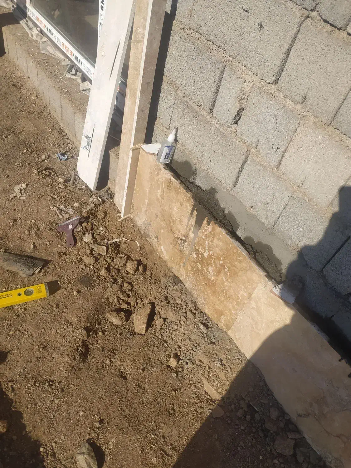 شاگرد دوغاب ریز و برشکار نما|استخدام معماری، عمران و ساختمانی|سقز, |دیوار