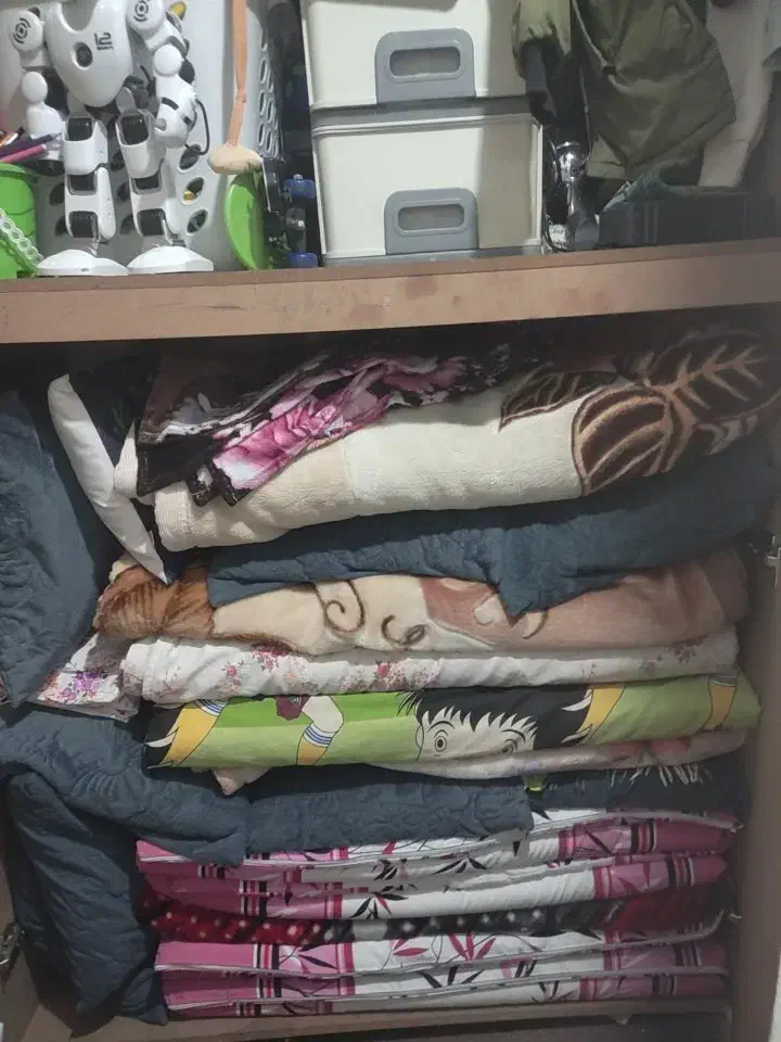 کمد جا رختخوابی|جاکفشی، کمد، دراور|بومهن, |دیوار