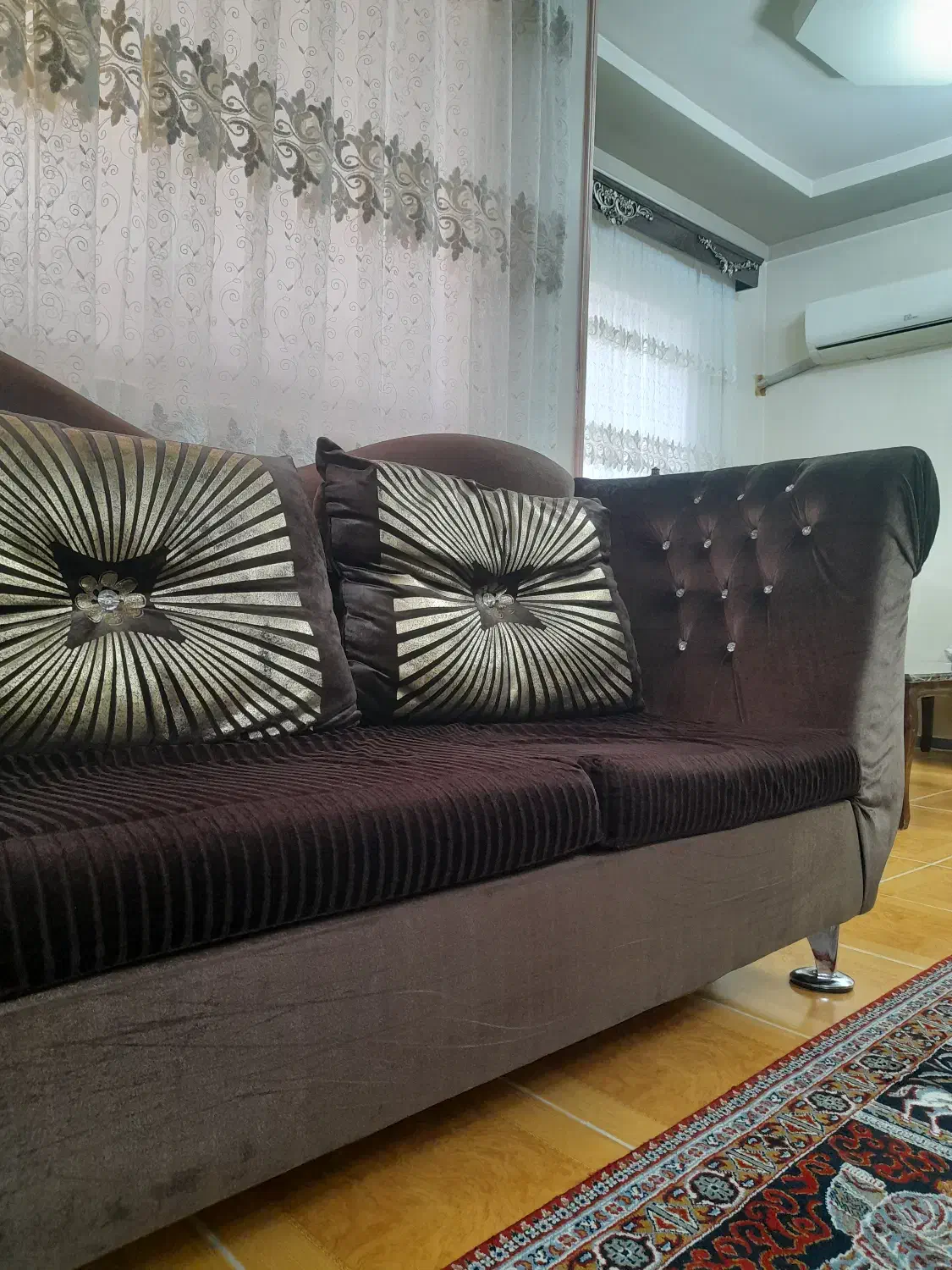 مبل راحتی ۷ نفره بسیارشیک با میز عسلی آمل|مبلمان خانگی و میز عسلی|آمل, |دیوار