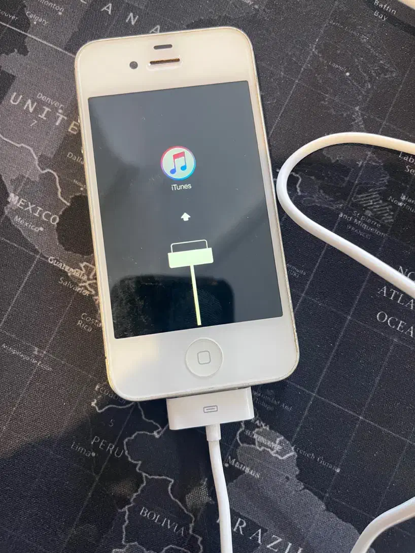 آیفون ۴|موبایل|ساری, |دیوار