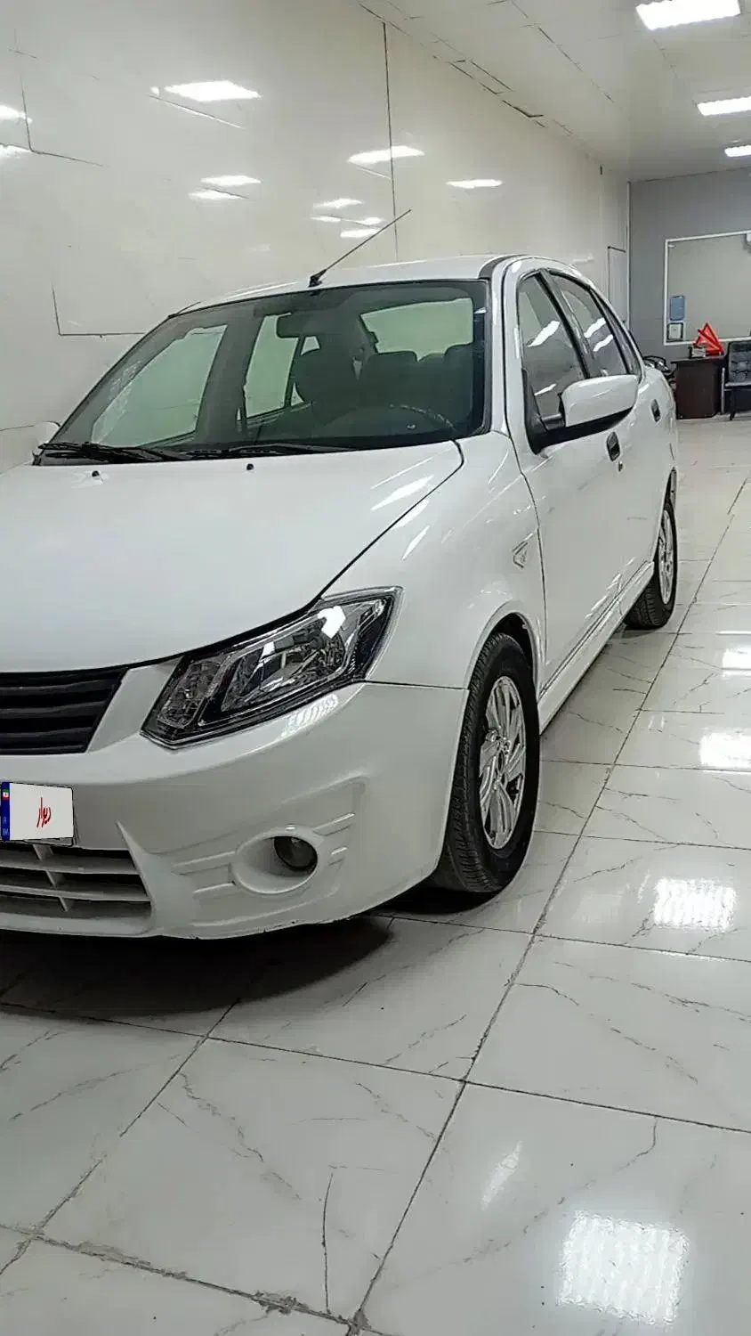 ساینا سفید مدل ۹۷|خودرو سواری و وانت|یزد, |دیوار