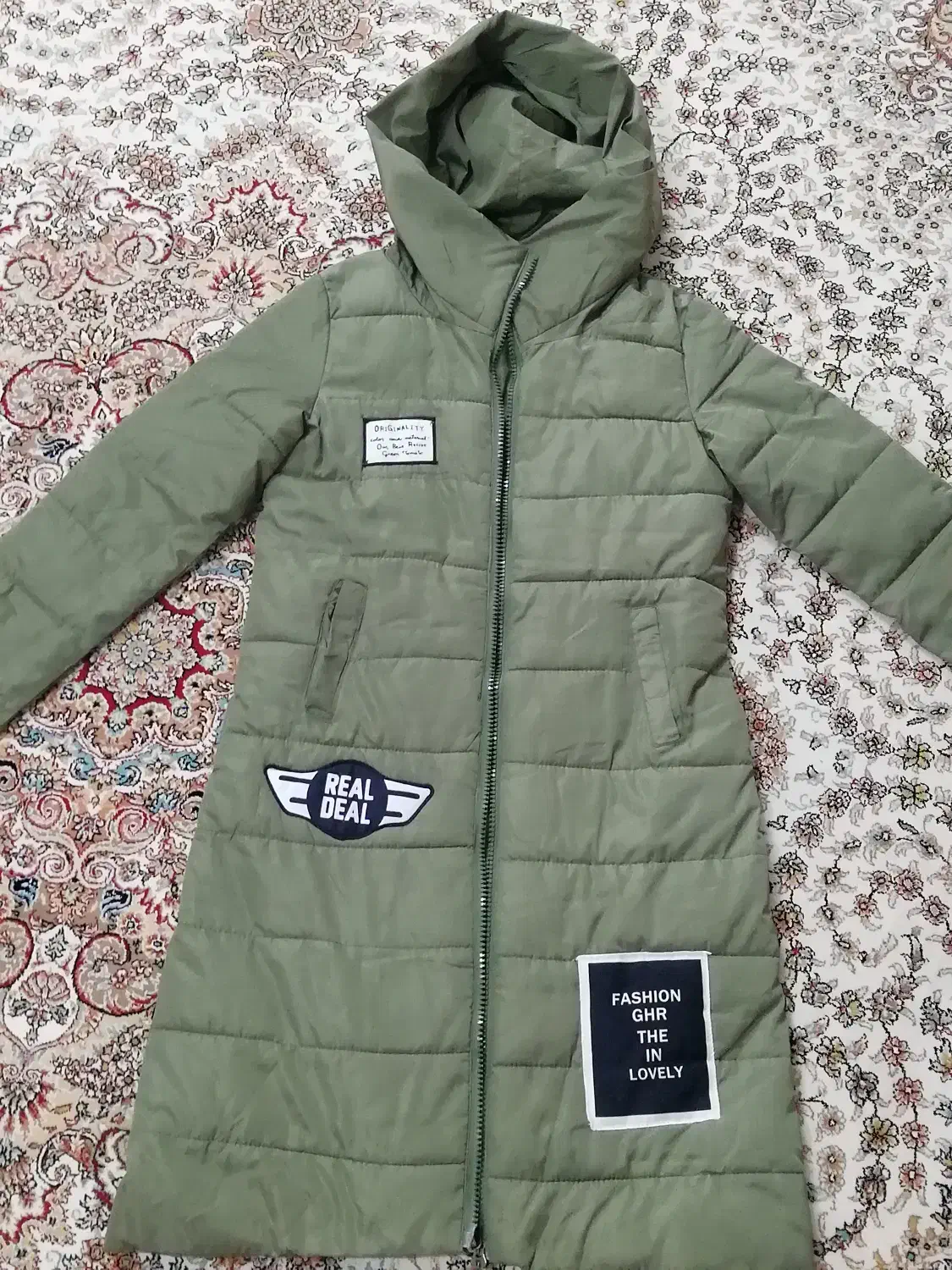 کاپشن|لباس|مهاباد (آذربایجان غربی), |دیوار