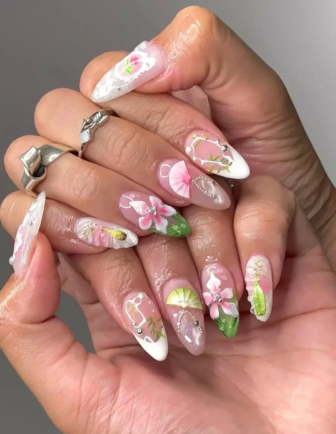 ترمیم ناخن ۱۱۰کاشت۱۵۰پدیکور۲۰۰لمینت۱۲۰طراحی از۱۰|خدمات آرایشگری و زیبایی|کرج, گوهردشت|دیوار