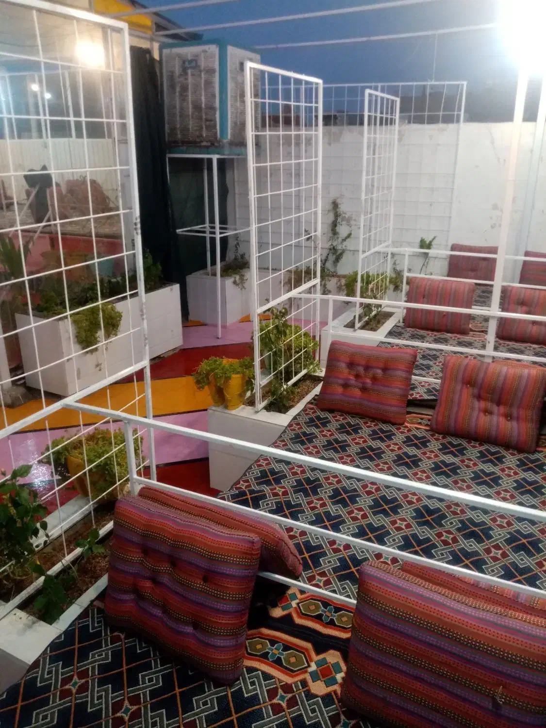 کافه شبنم .فضای زیبا .غذای با کیفیت .قیمت مناسب|خدمات پذیرایی، مراسم|یزد, |دیوار