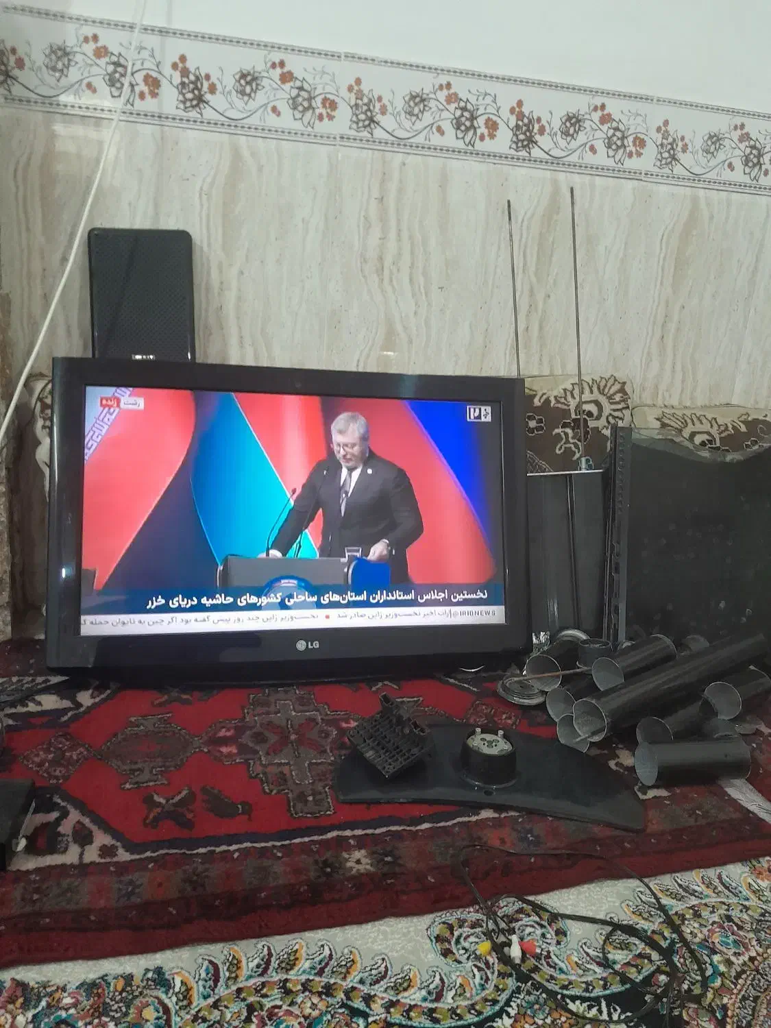 تلویزیون ۳۲اینچ سالم فروشی|تلویزیون و پروژکتور|صائین قلعه, |دیوار