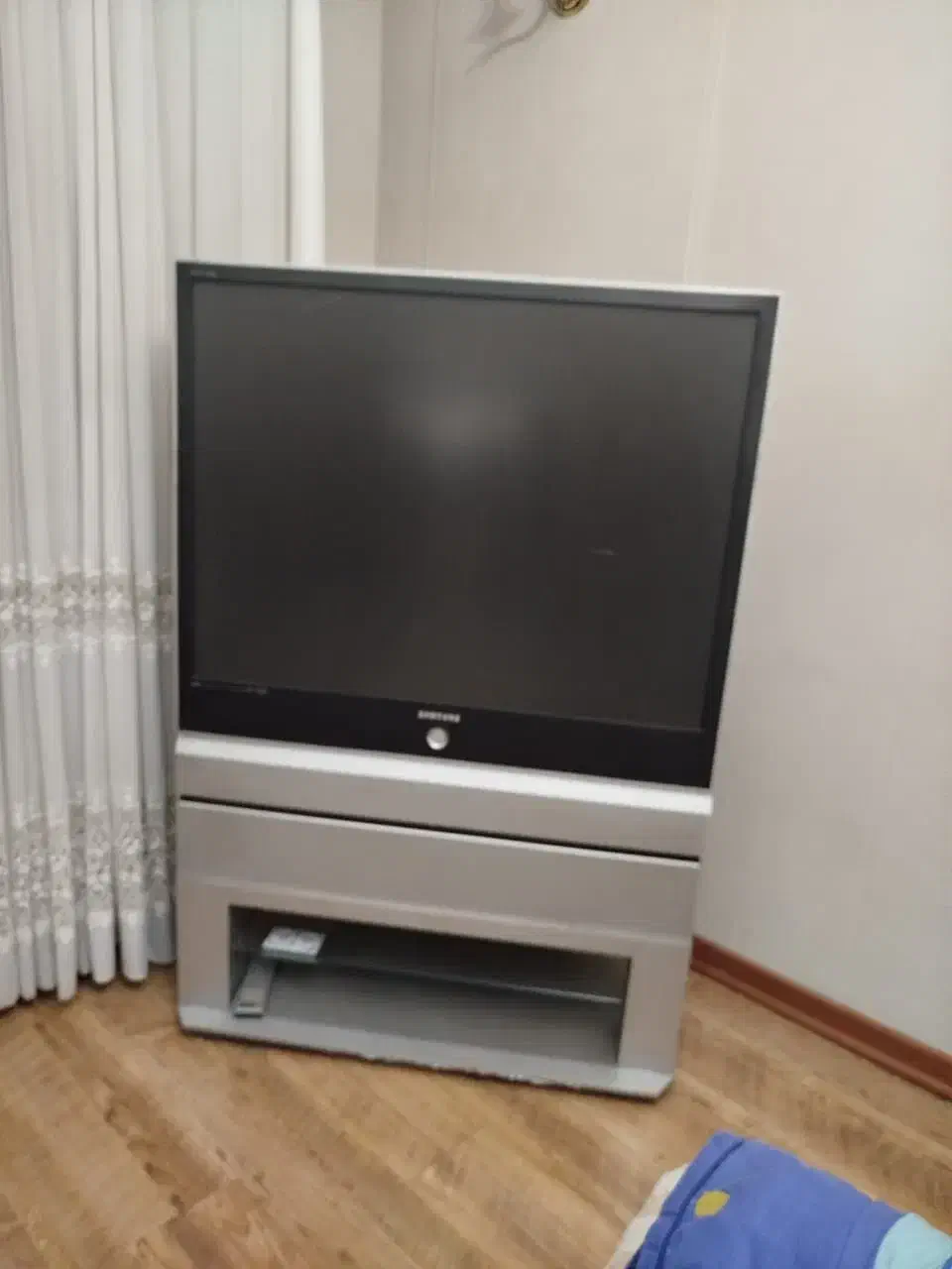 ۴۳اینچ پروژکشن سامسونگ|تلویزیون و پروژکتور|مشهد, کوثر|دیوار