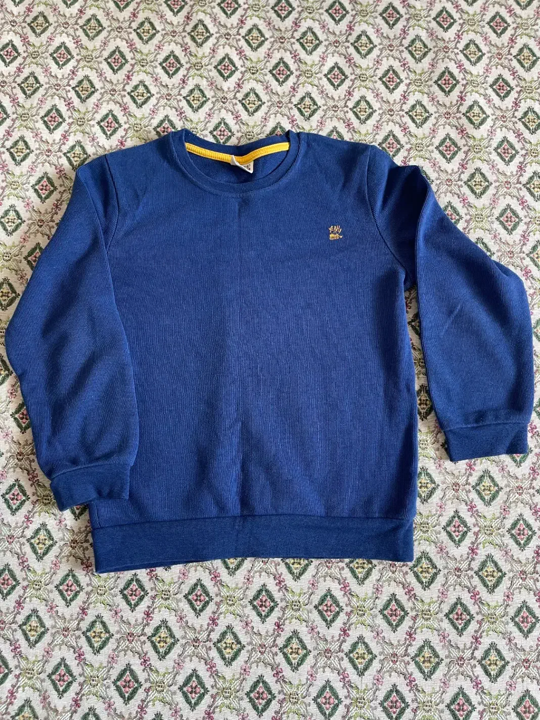 لباس پسرانه ۶-۸ سال کاملا در حد نو|کفش و لباس بچه|کیش, |دیوار