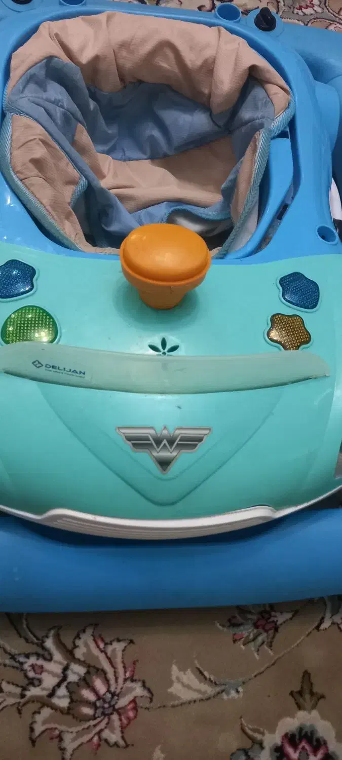 روروئک و کریر|تخت و صندلی بچه|تهران, زرکش|دیوار