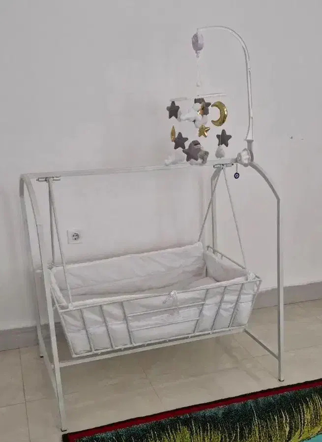 گهواره|تخت و صندلی بچه|کوهدشت, |دیوار