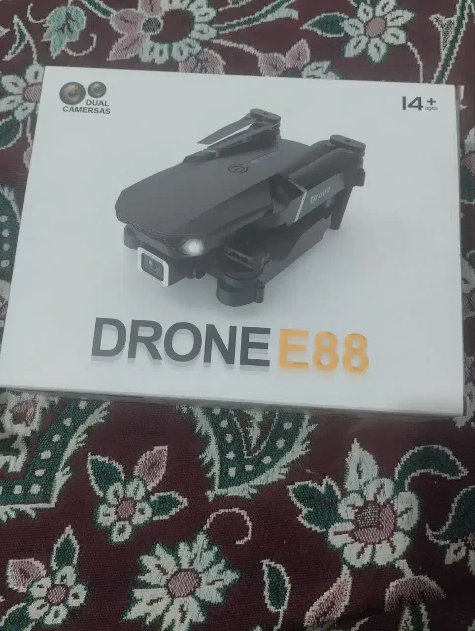 پهپاد نو|اسباب‌‌بازی|شیراز, ماه فیروزان|دیوار